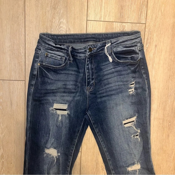 NWT Petra Dark Wash Distressed Mid Rise Flare P221FM-MD Sz 15 Sz 31 - Picture 4 of 10